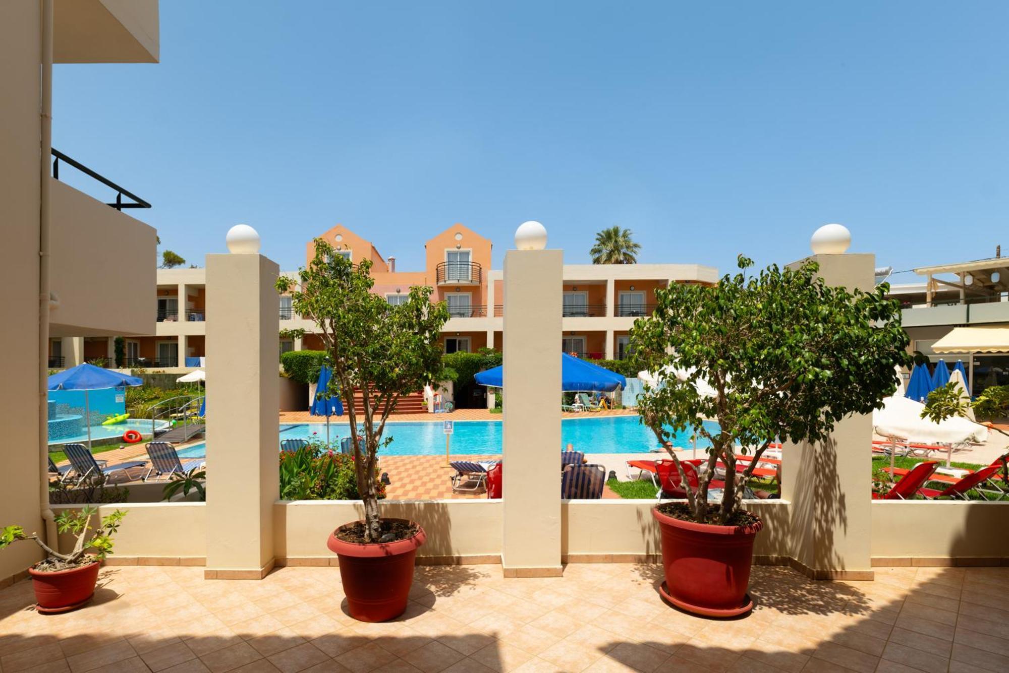 Pegasus Hotel Сталос Екстер'єр фото