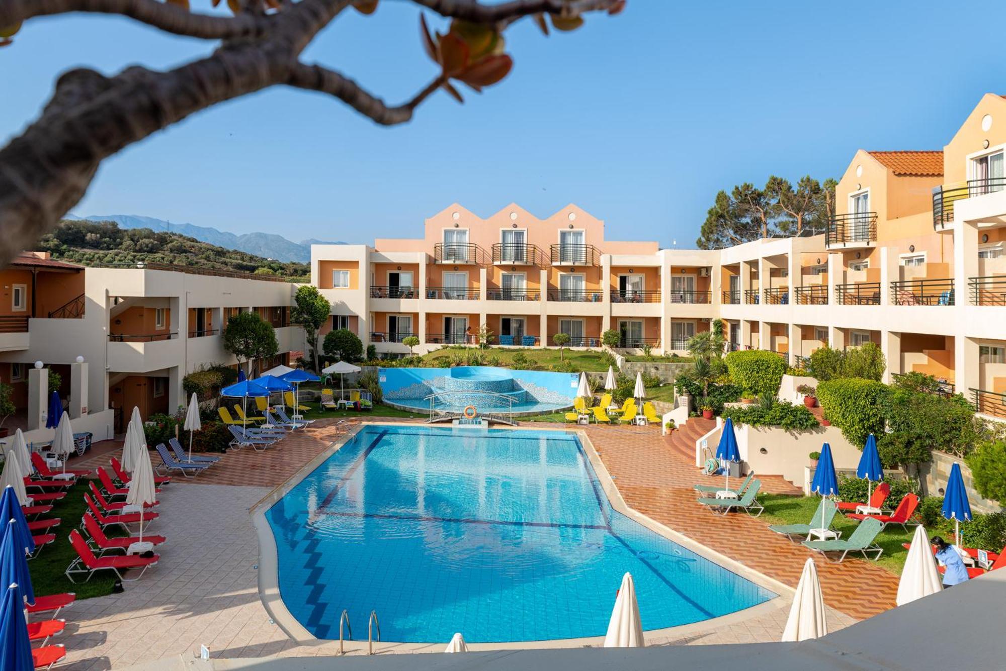 Pegasus Hotel Сталос Екстер'єр фото